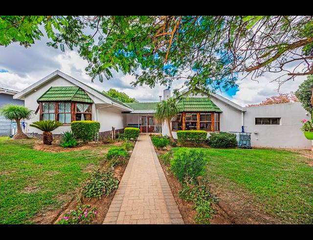 4 BEDROOM HOUSE FOR SALE IN BLOMTUIN